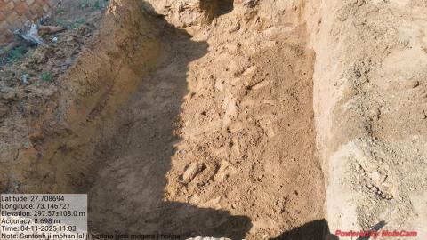 pre install photo santosh - mohanlal 